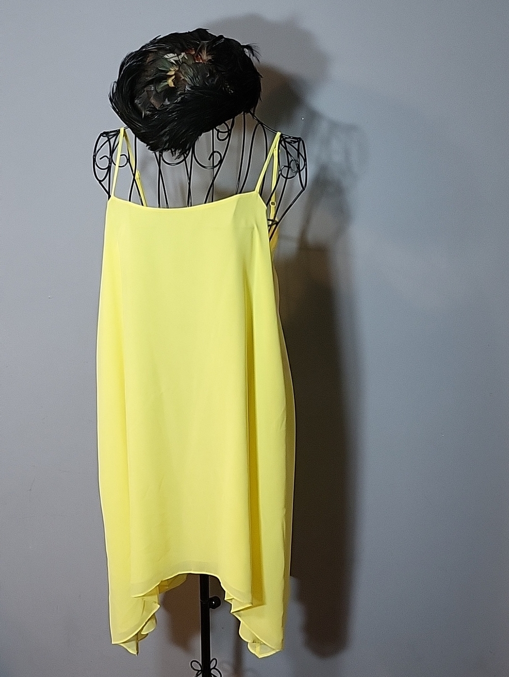 BCBGeneration Size Medium Yellow Spaghetti Strap Dressy Summer Dress Low Back